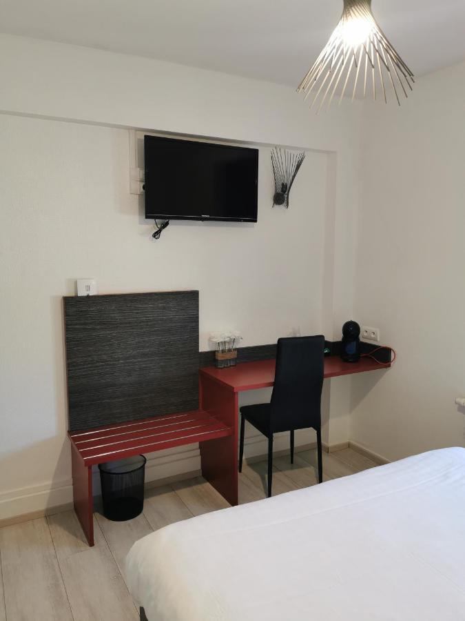 Hotel Le P'Tit Bouchon Rambervillers Exterior foto